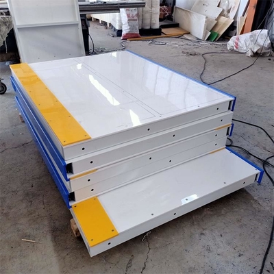 Paten Pisti Aksesuarları İçin HDPE Plastik Floorball Bariyer Dasher Panoları Sistemi
